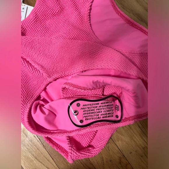 Good American Always Fits One-Shoulder One-Piece Swimsuit in Bright Pink S/M - Picture 10 of 11